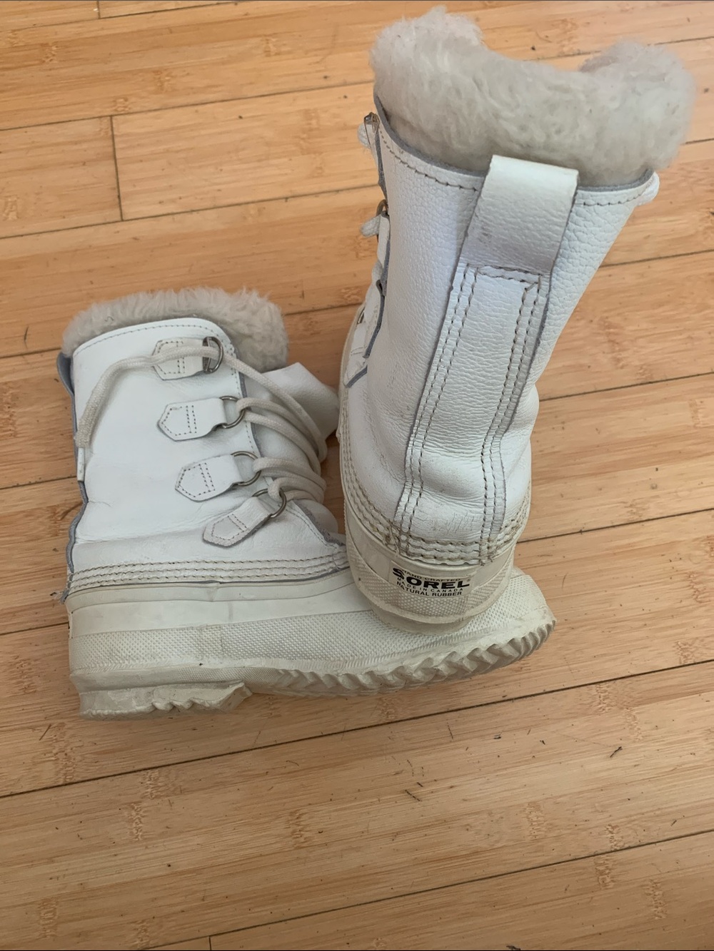 Vintage SOREL Manitou White Snow Boots Made in Canada sz 6 women / 4 kids